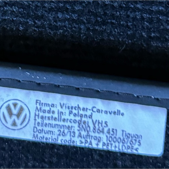 ✨Genuine VW Volkswagen Tiguan Floor Mats✨ ~Set of 4 *NEW* ✨ 5N1.863.011 B EUN - Picture 8 of 8